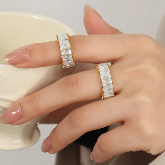 Luxury White Rectangular  Stainless Waterproof Wedding Rings Ring
